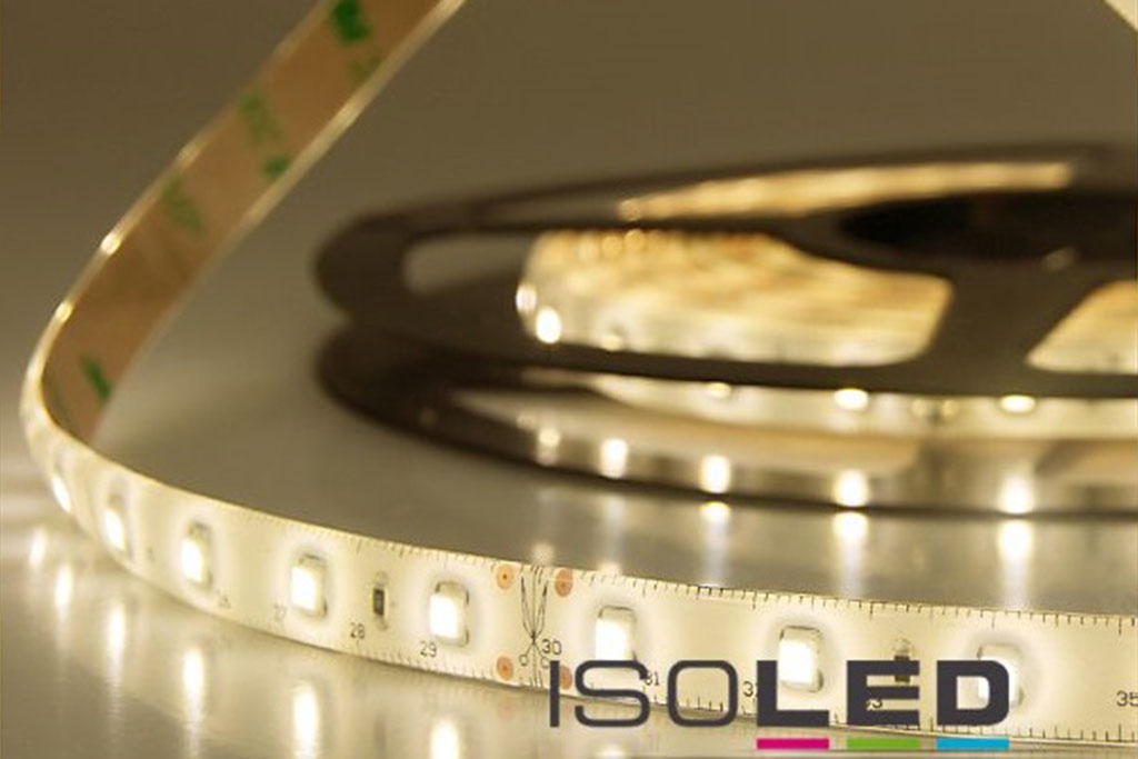 LED Streifen / Flexband mit warm-weißer Lichtfarbe von 3.000 Kelvin